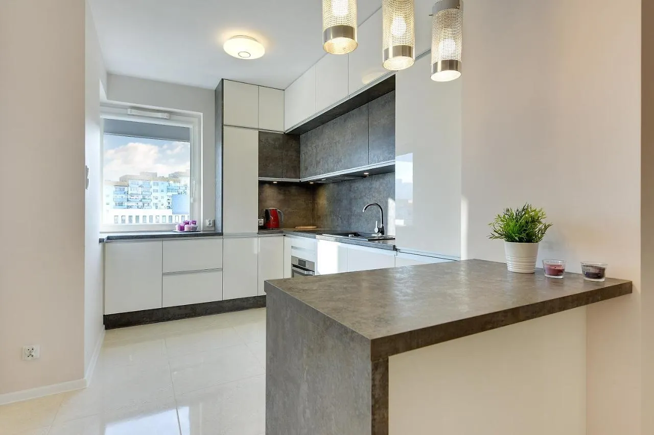 Aviator White Apartment